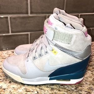 nike revolution high top